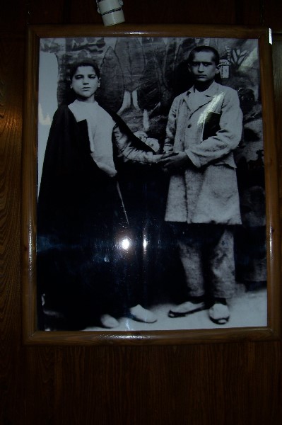 ../Images/100_2155 Teheran - Museum beim Haus des Khomeini.jpg